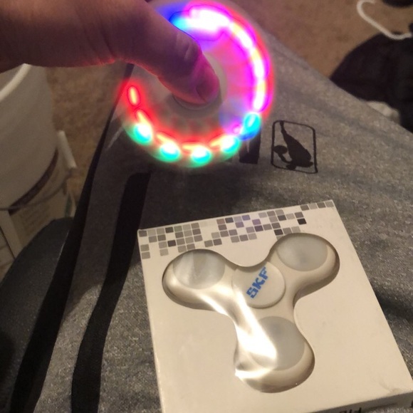 LED Fidget Spinner - Picture 2 of 2